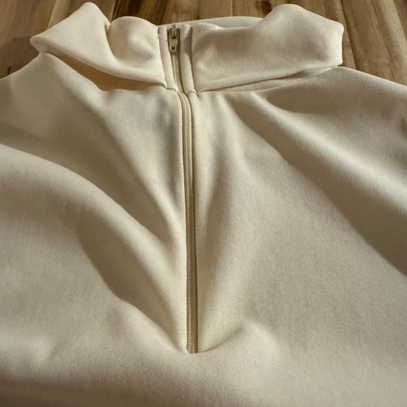 Vicki Waynes Top - Picture 2 of 3